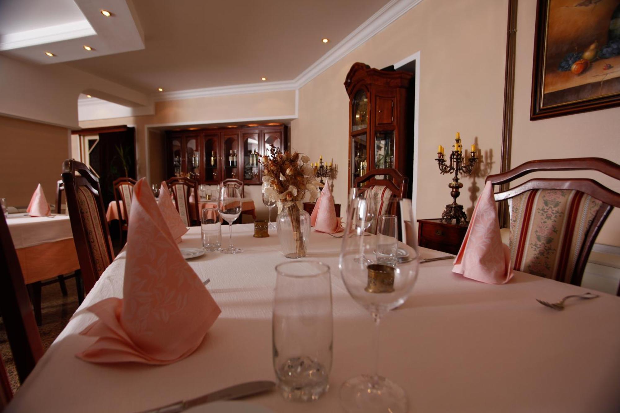 Rubin Kitchen&Wine Rooms ซริกเวนิซา ภายนอก รูปภาพ